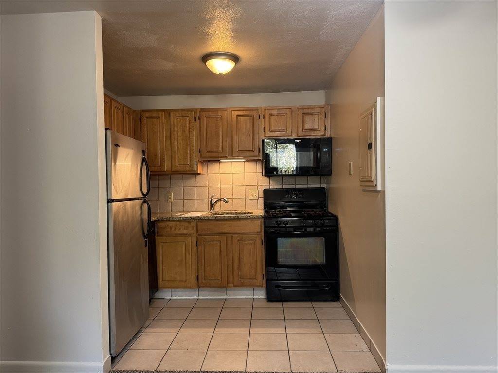 49 Sumner Street, #10, Stoughton, MA 02072