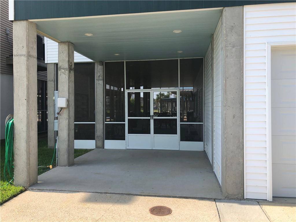 102 Timber Canal Lane, Myrtle Grove, LA 70083
