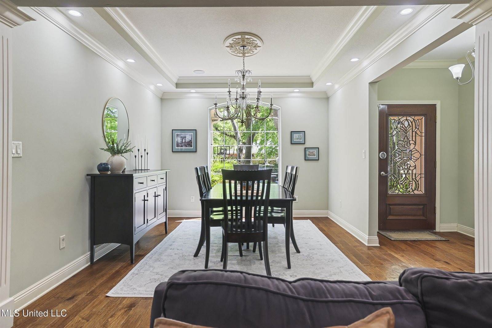 3823 Versailles Court, Ocean Springs, MS 39564
