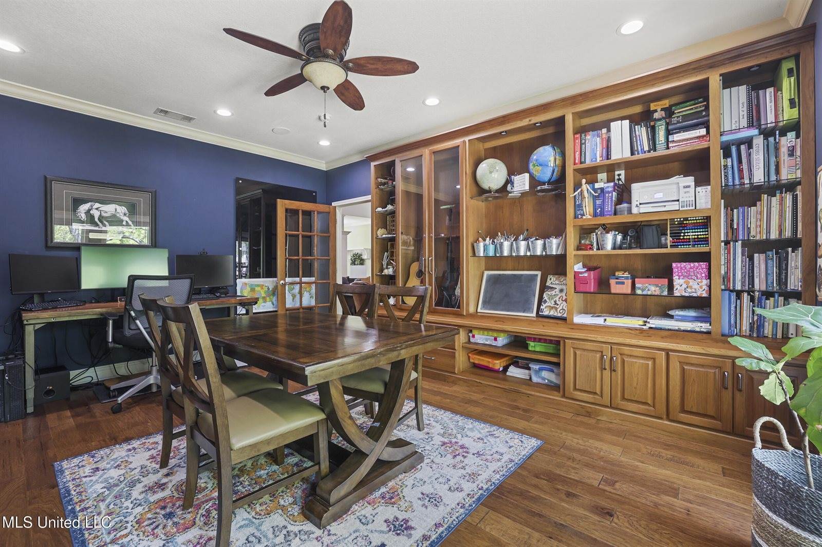 3823 Versailles Court, Ocean Springs, MS 39564