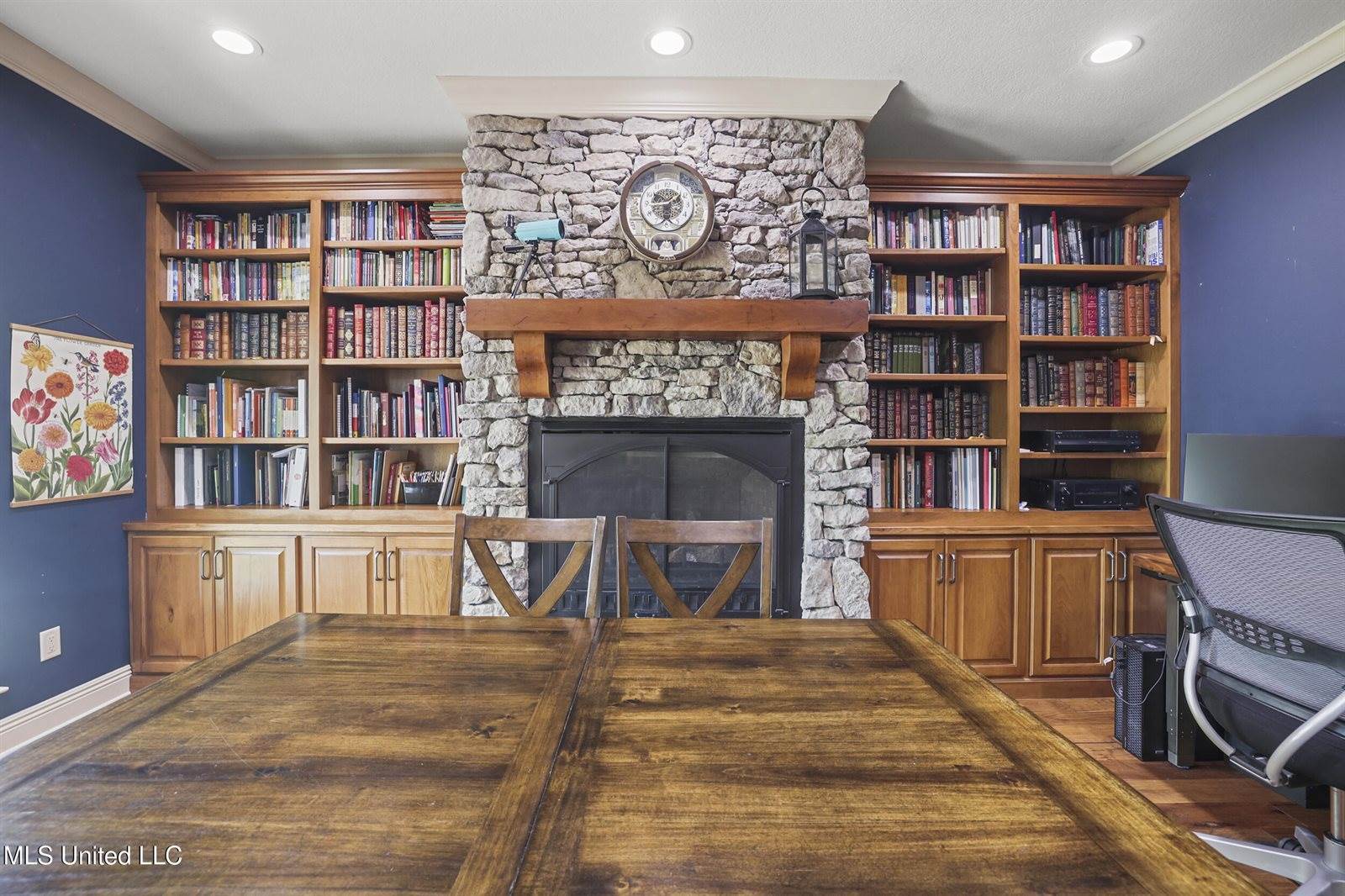 3823 Versailles Court, Ocean Springs, MS 39564