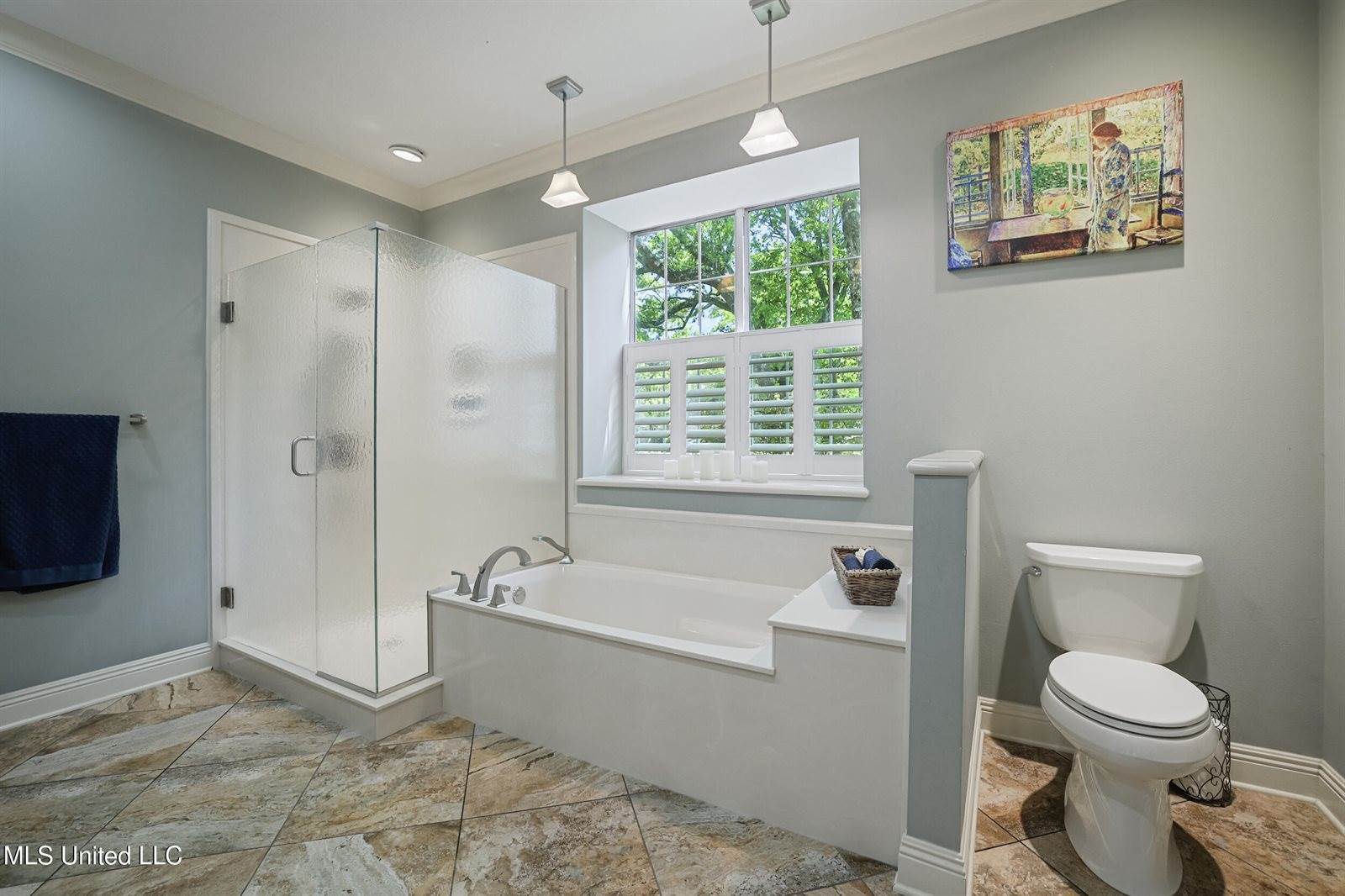 3823 Versailles Court, Ocean Springs, MS 39564
