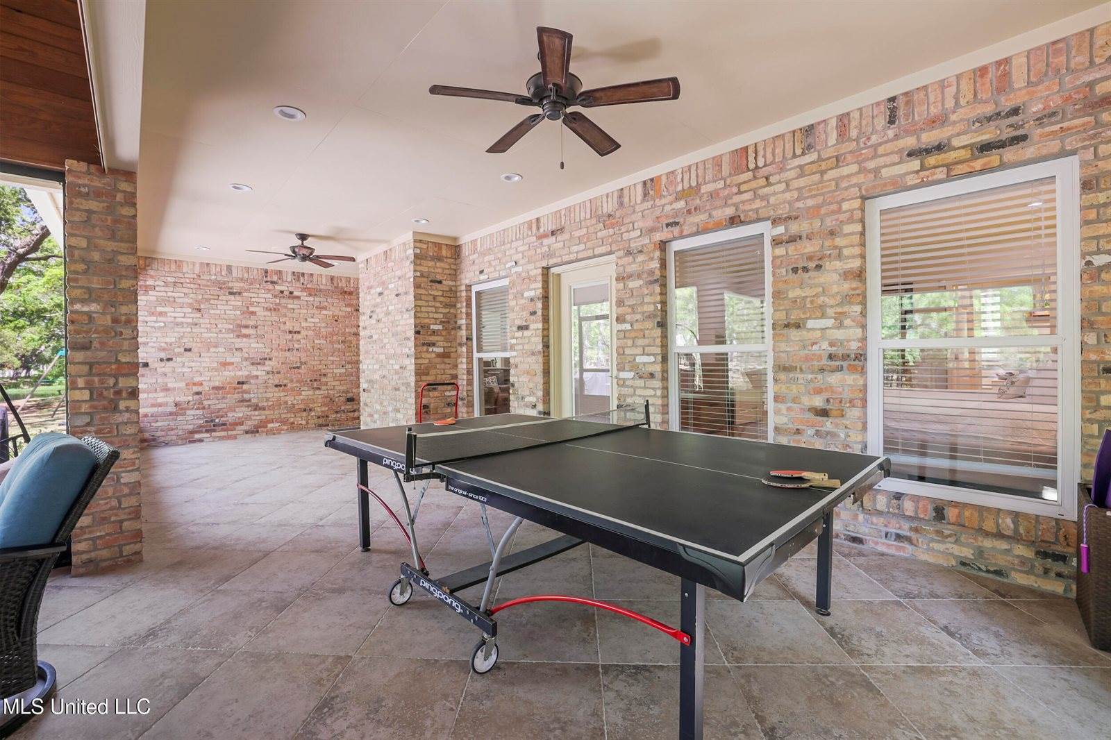 3823 Versailles Court, Ocean Springs, MS 39564