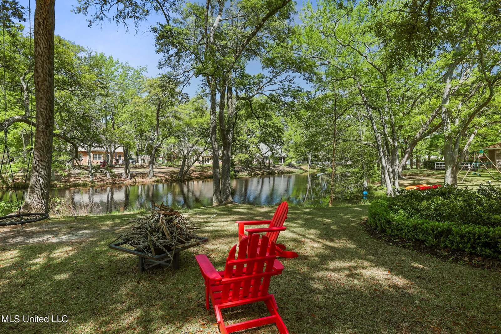 3823 Versailles Court, Ocean Springs, MS 39564