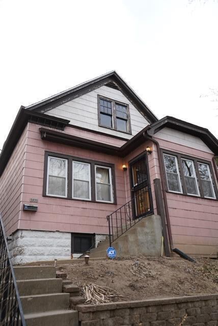 1035 S 33rd STREET, Milwaukee, WI 53215
