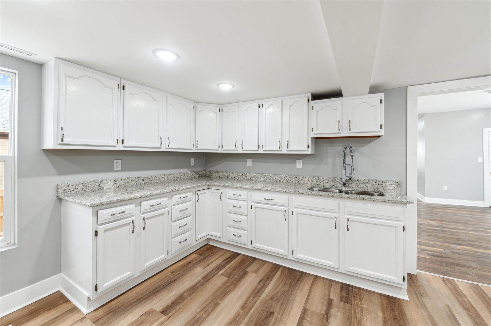 1412 Michigan Ave, South Milwaukee, WI 53172