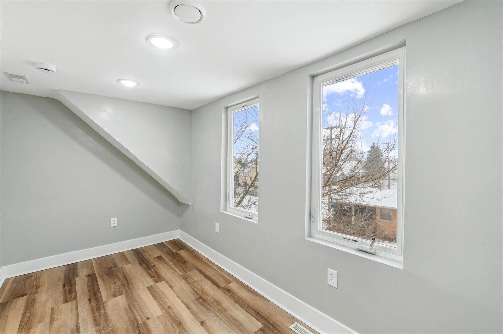 1412 Michigan Ave, South Milwaukee, WI 53172