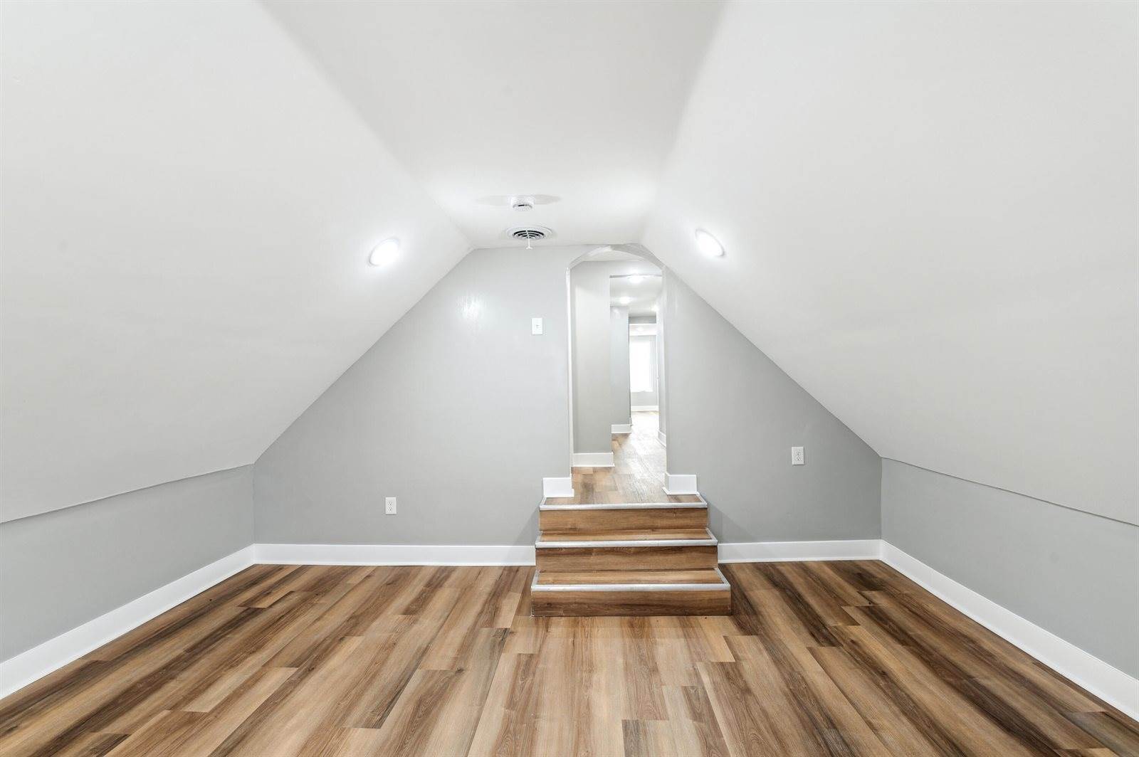 1412 Michigan Ave, South Milwaukee, WI 53172