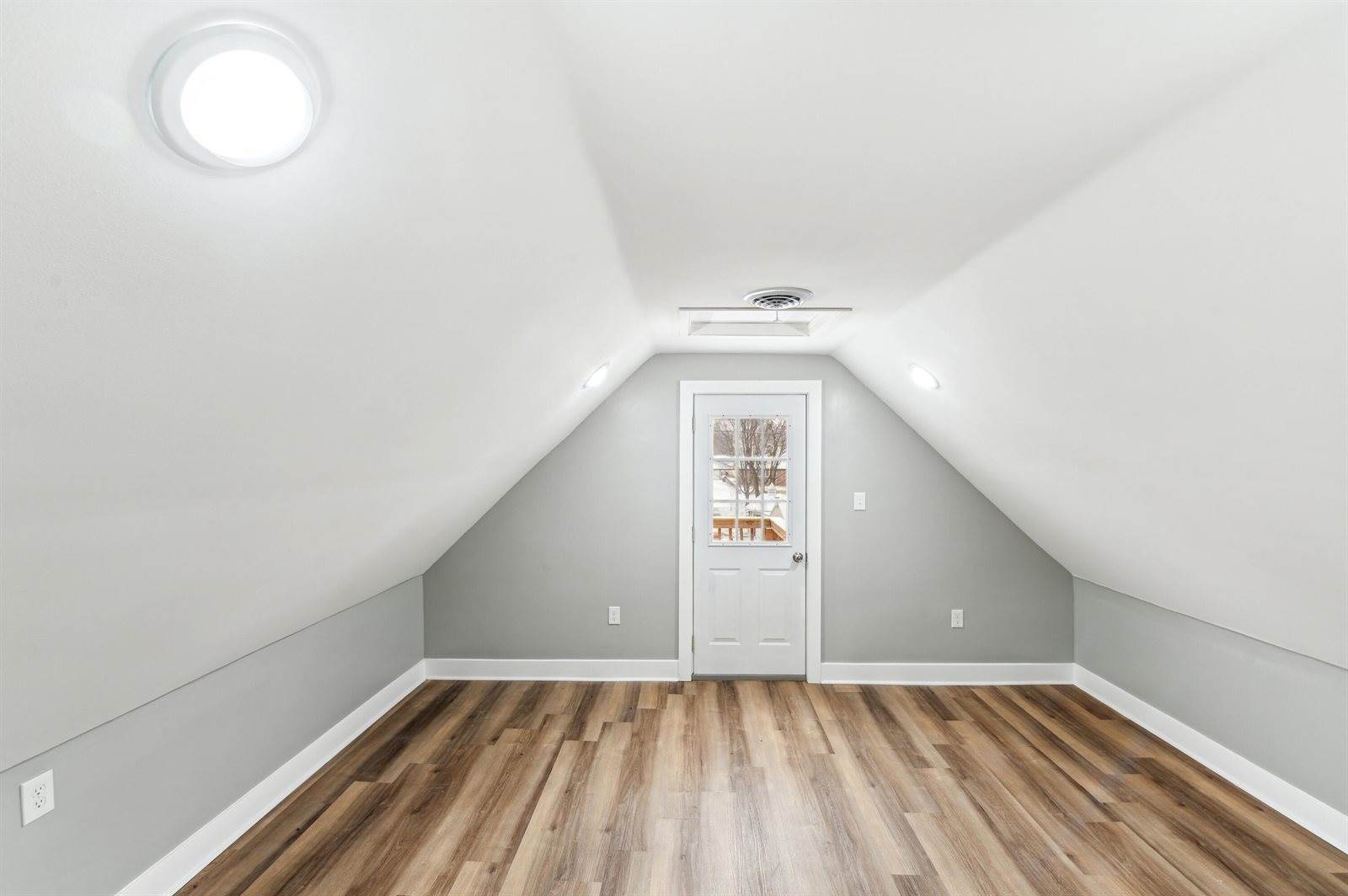 1412 Michigan Ave, South Milwaukee, WI 53172