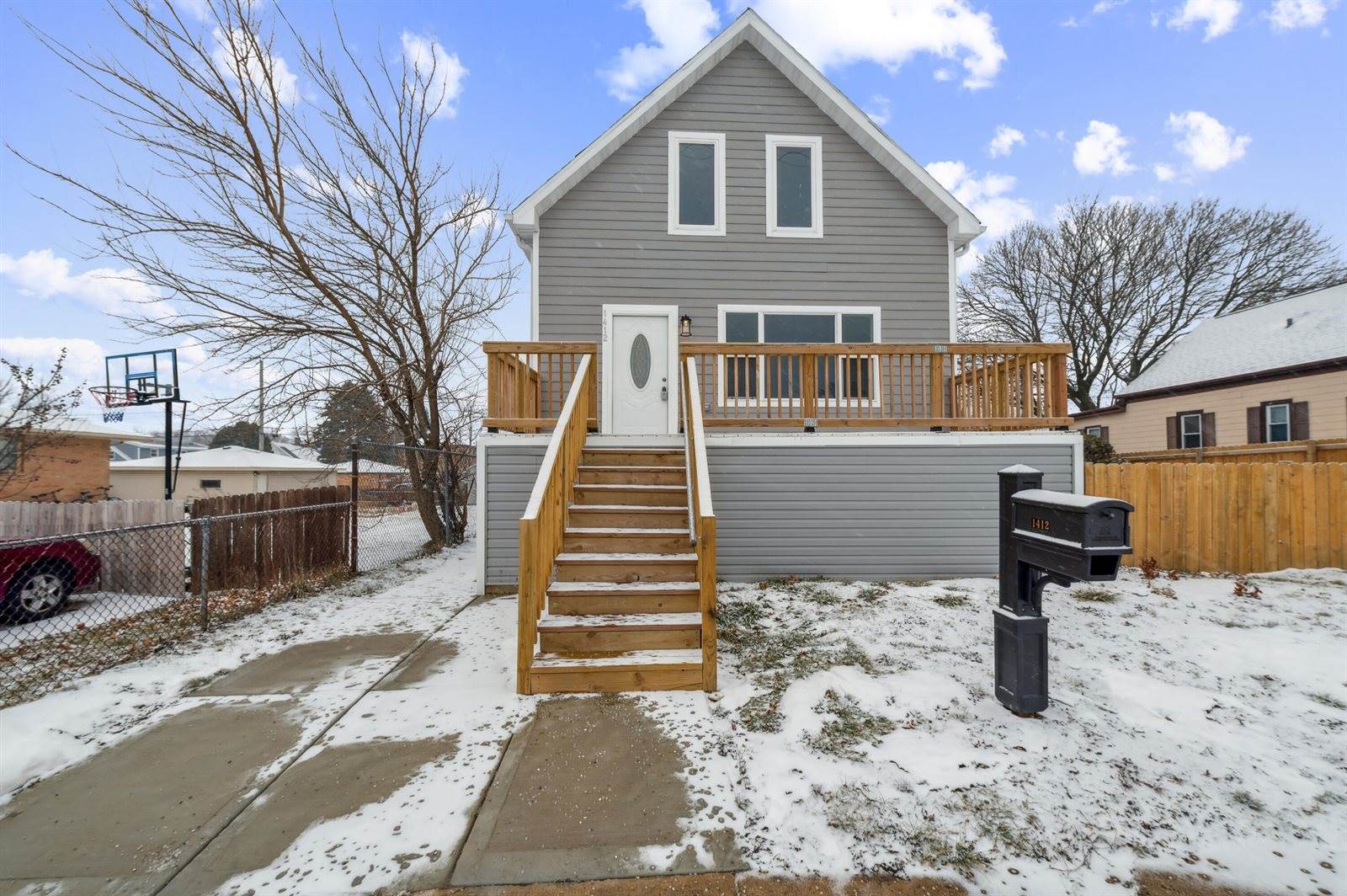 1412 Michigan Ave, South Milwaukee, WI 53172