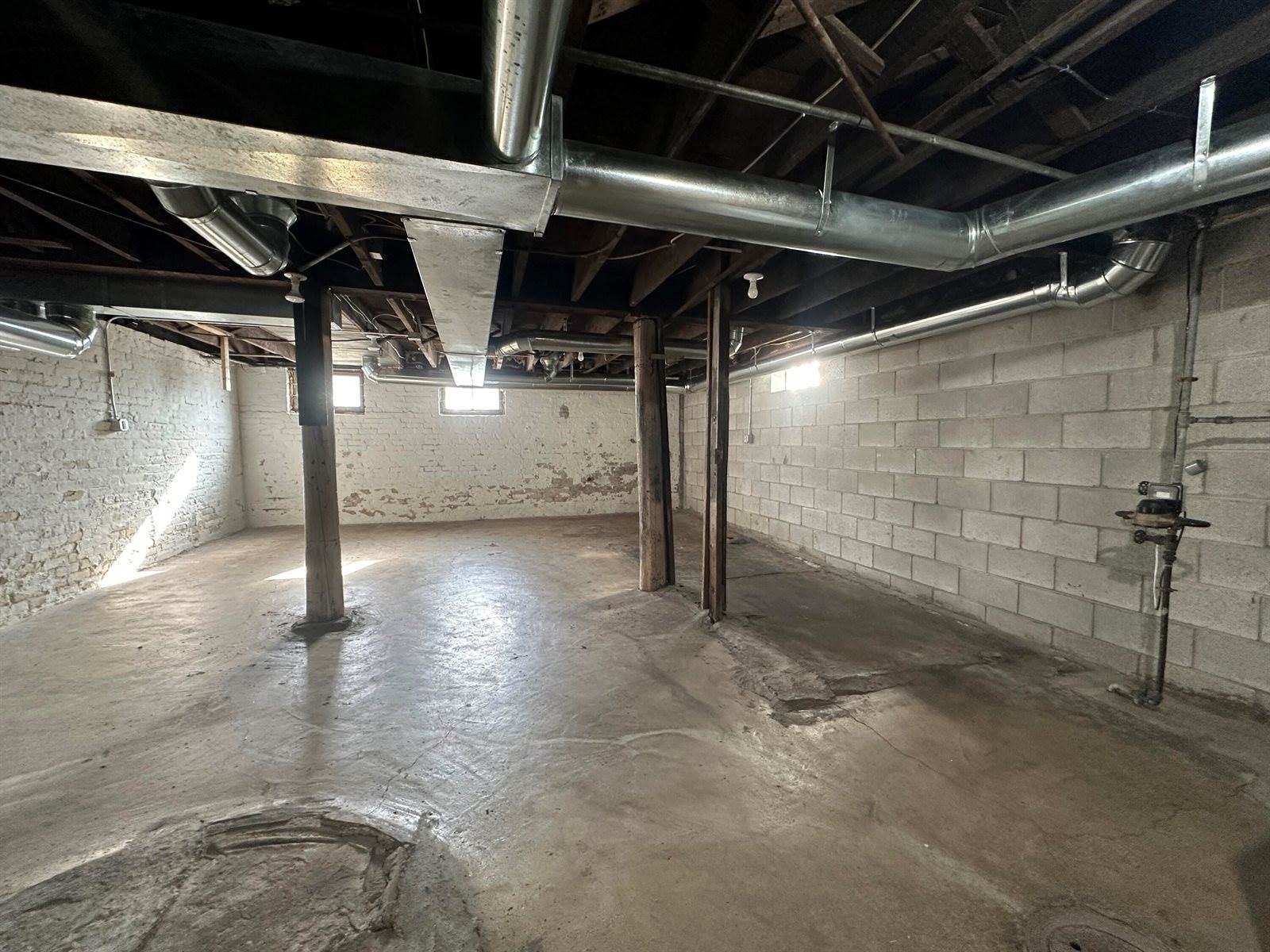 1217 South 10th St, Milwaukee, WI 53204