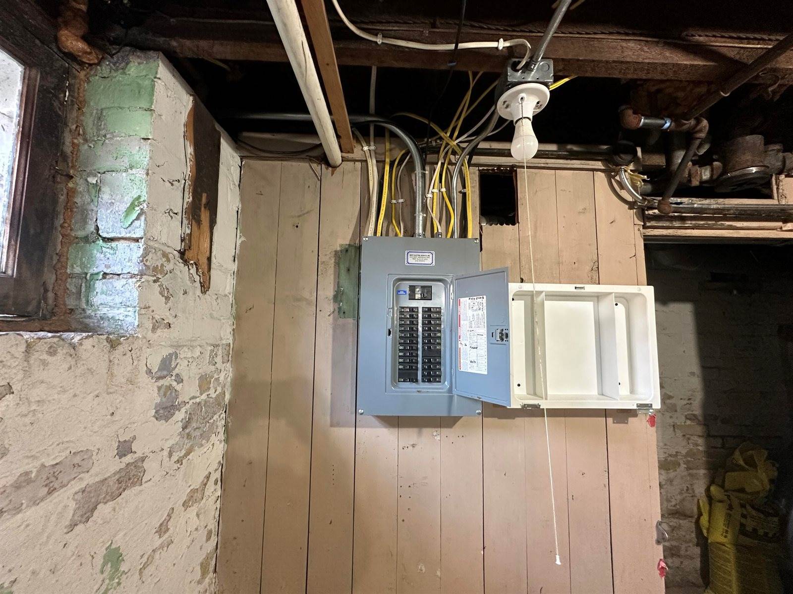 1217 South 10th St, Milwaukee, WI 53204