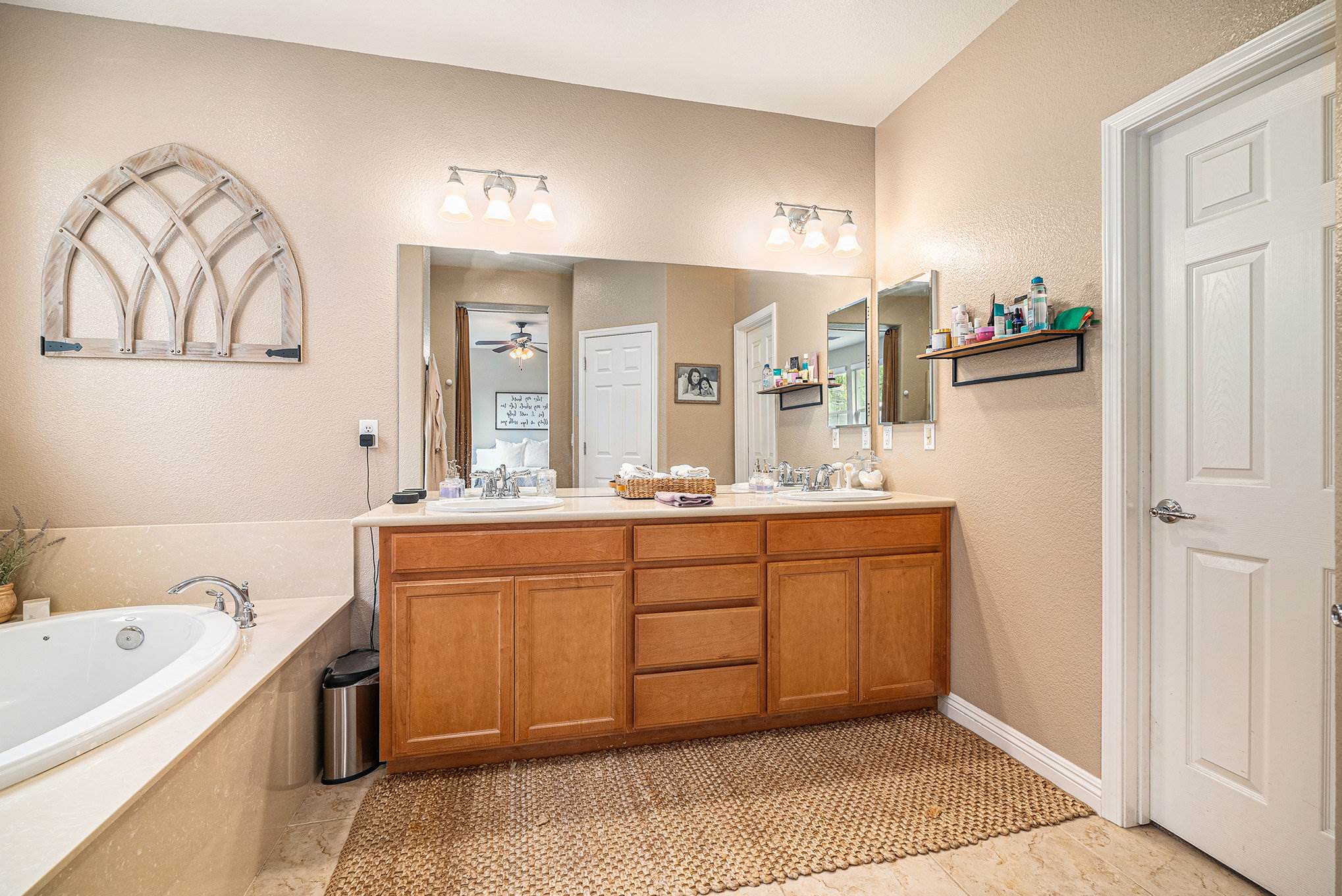 317 Myrtle Ln, Oakley, CA 94561
