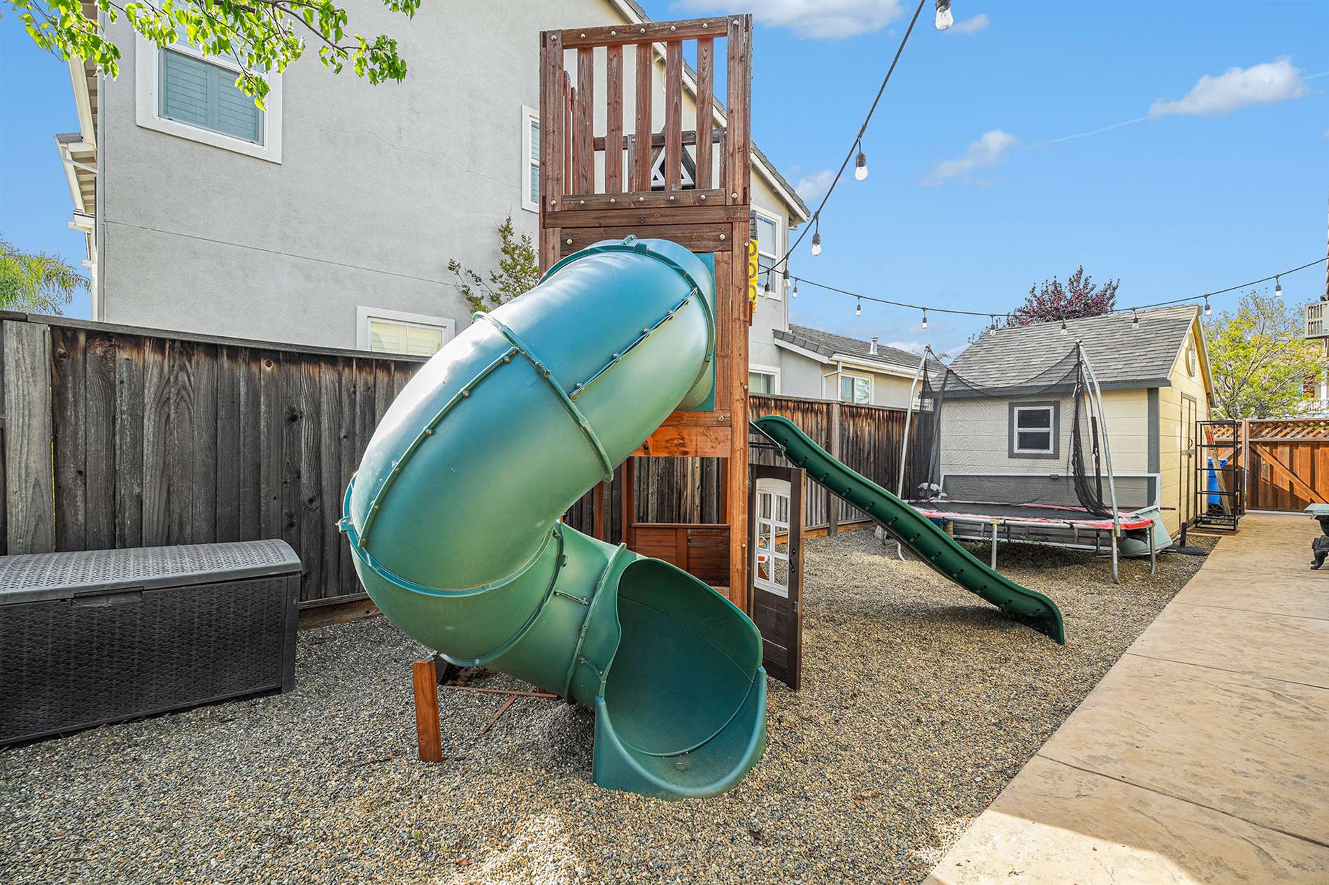 317 Myrtle Ln, Oakley, CA 94561