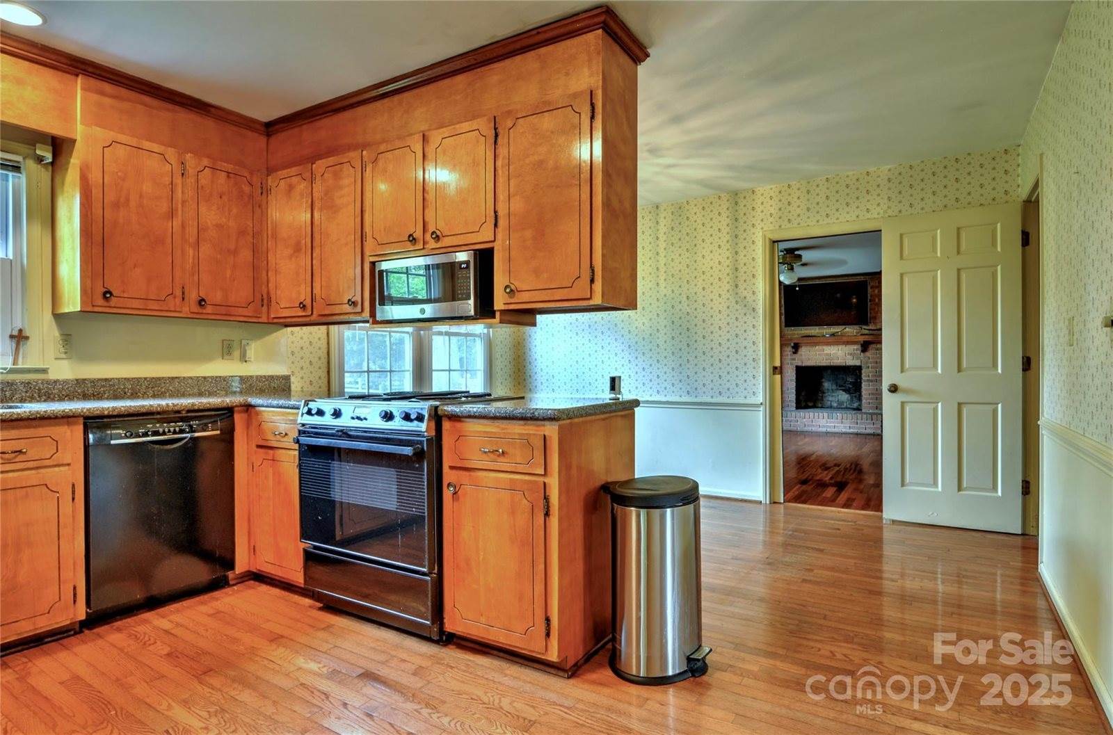 3400 Tracelake Drive, Matthews, NC 28105