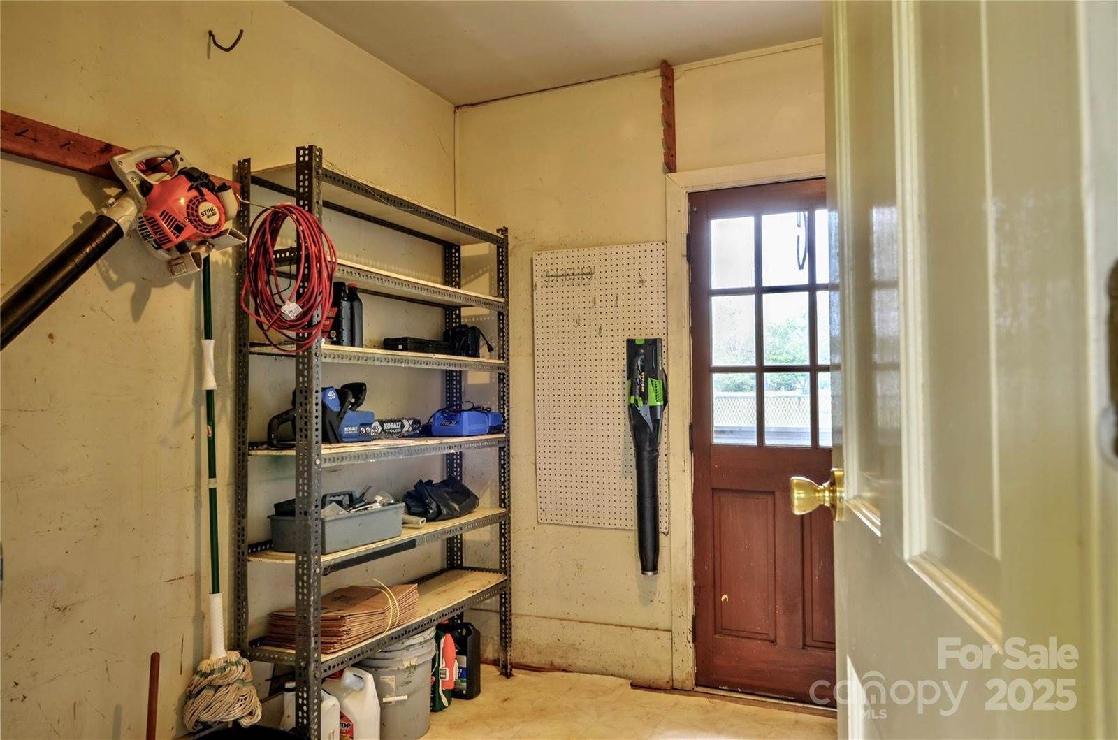 3400 Tracelake Drive, Matthews, NC 28105