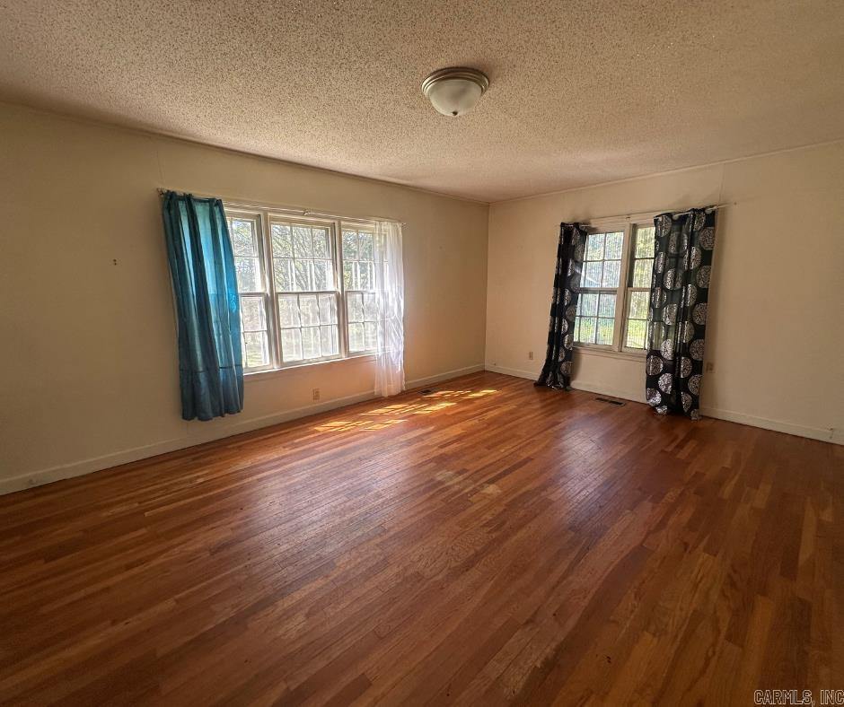 1014 N 3RD ST, Morrilton, AR 72110