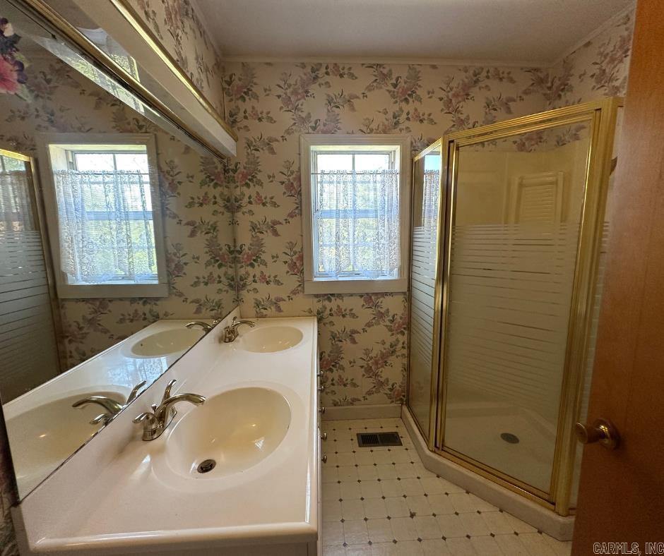 1014 N 3RD ST, Morrilton, AR 72110