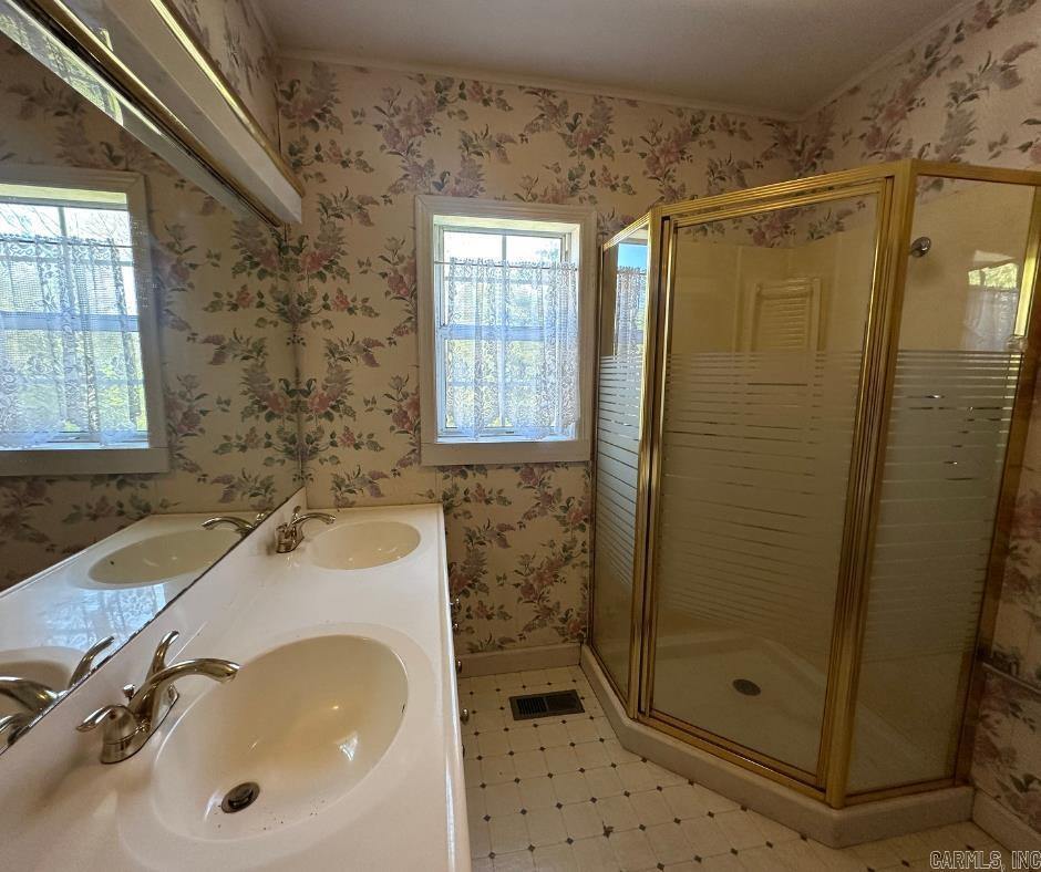 1014 N 3RD ST, Morrilton, AR 72110