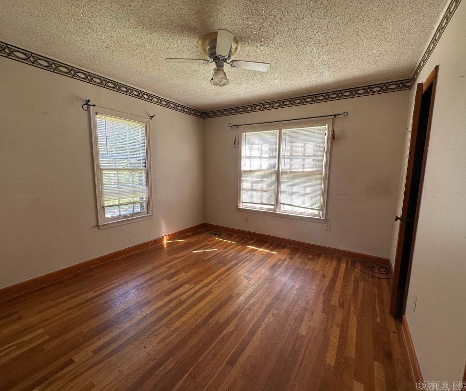 1014 N 3RD ST, Morrilton, AR 72110