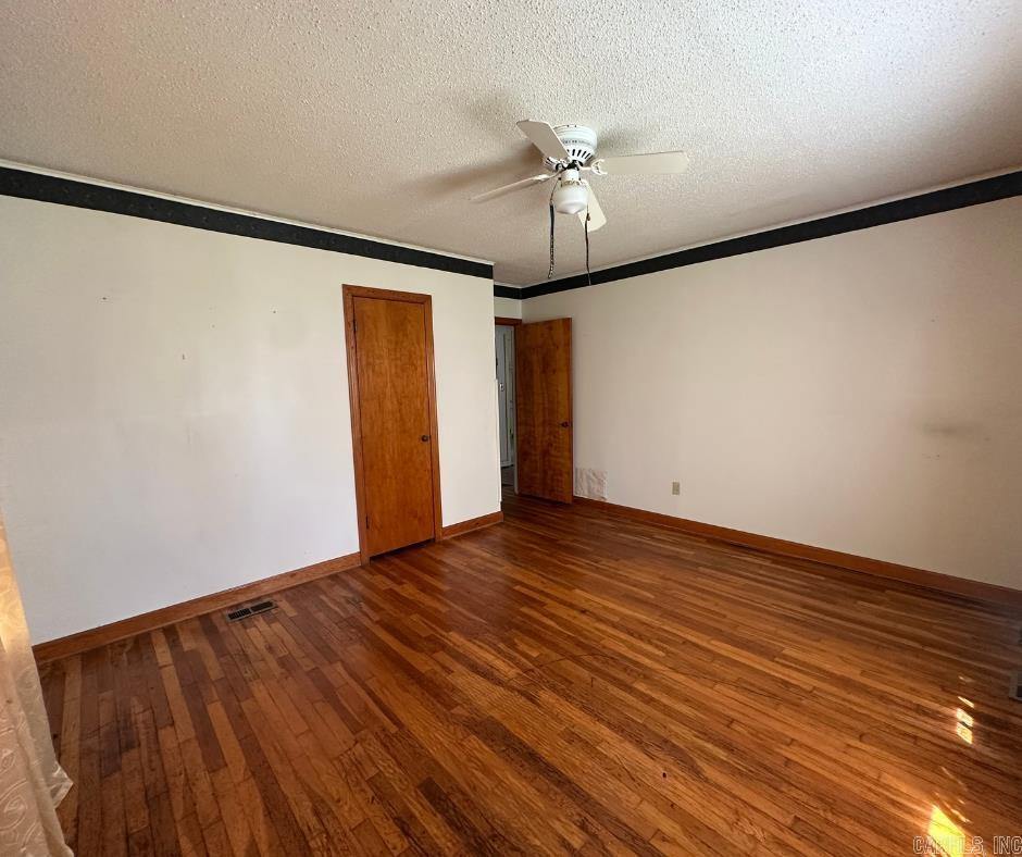 1014 N 3RD ST, Morrilton, AR 72110