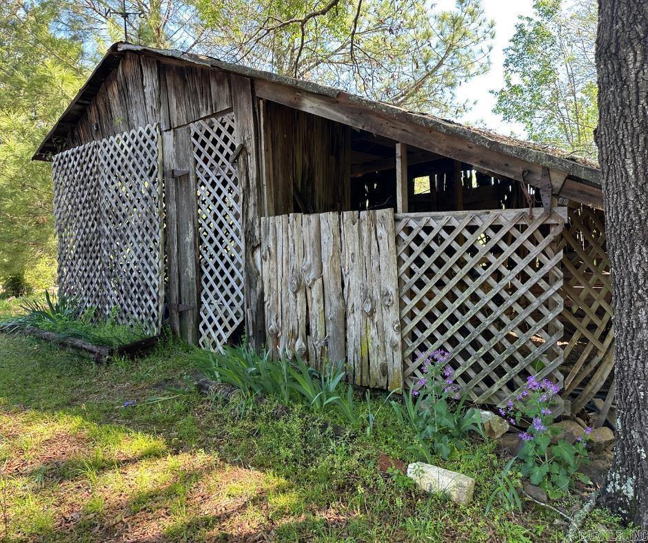 1014 N 3RD ST, Morrilton, AR 72110