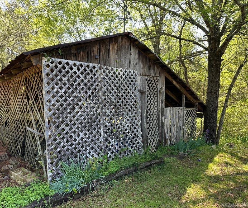 1014 N 3RD ST, Morrilton, AR 72110