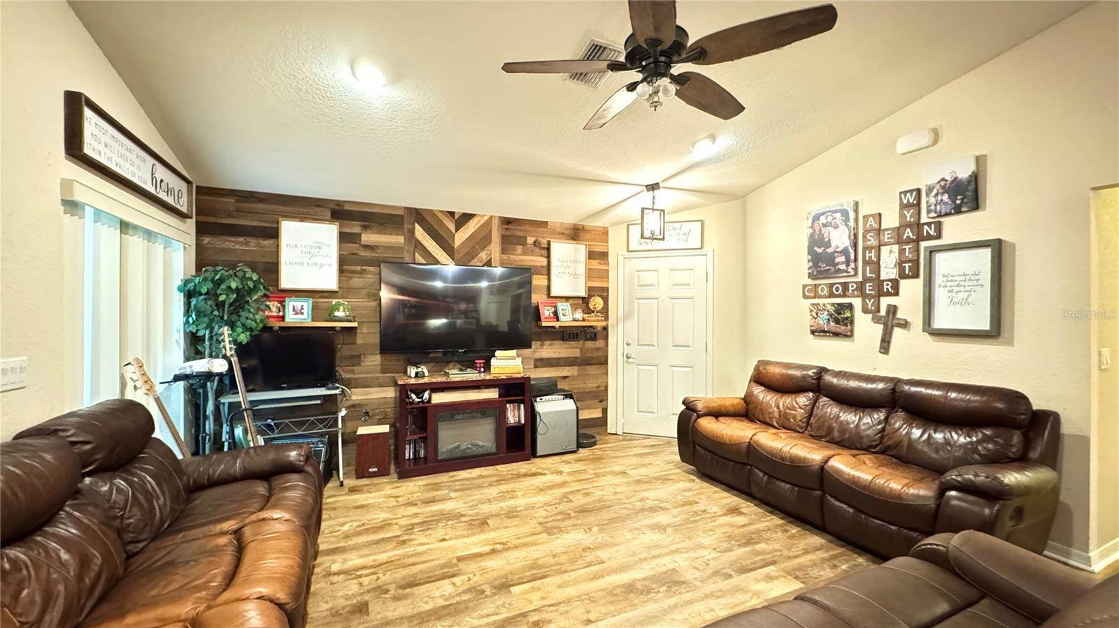 6054 Merrifield Drive, Zephyrhills, FL 33541