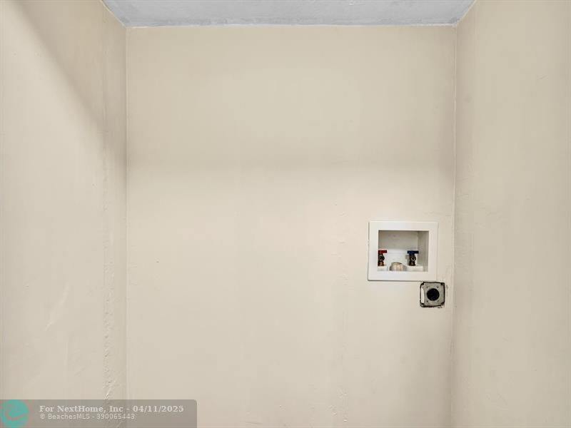 1025 SE 4th Ave, #102, Dania Beach, FL 33004