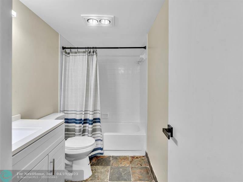 1025 SE 4th Ave, #102, Dania Beach, FL 33004