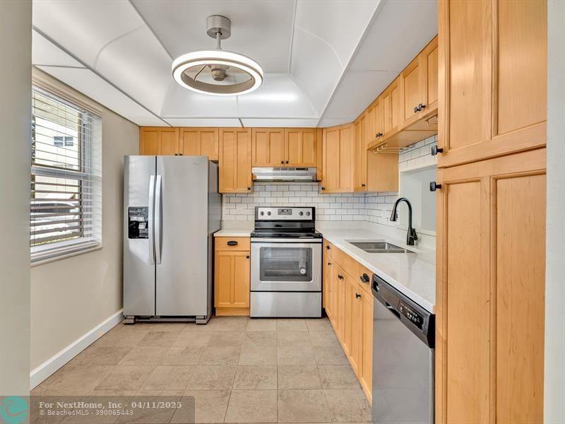 1025 SE 4th Ave, #102, Dania Beach, FL 33004