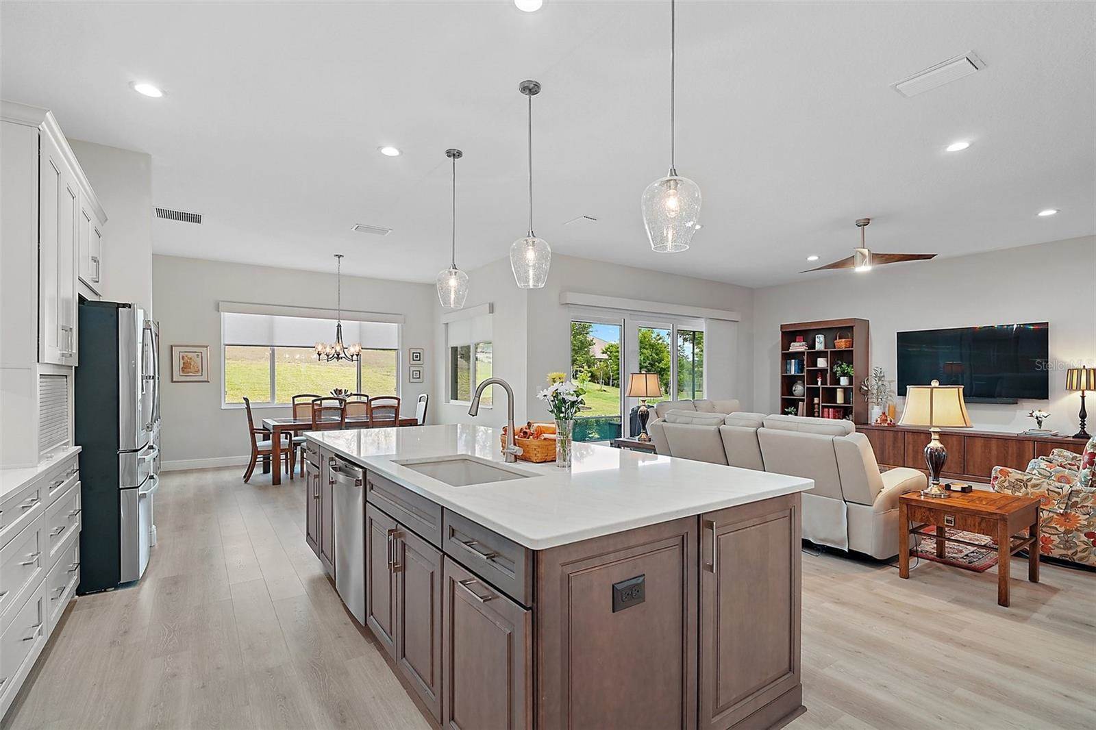 5195 Greens Drive, Lady Lake, FL 32159
