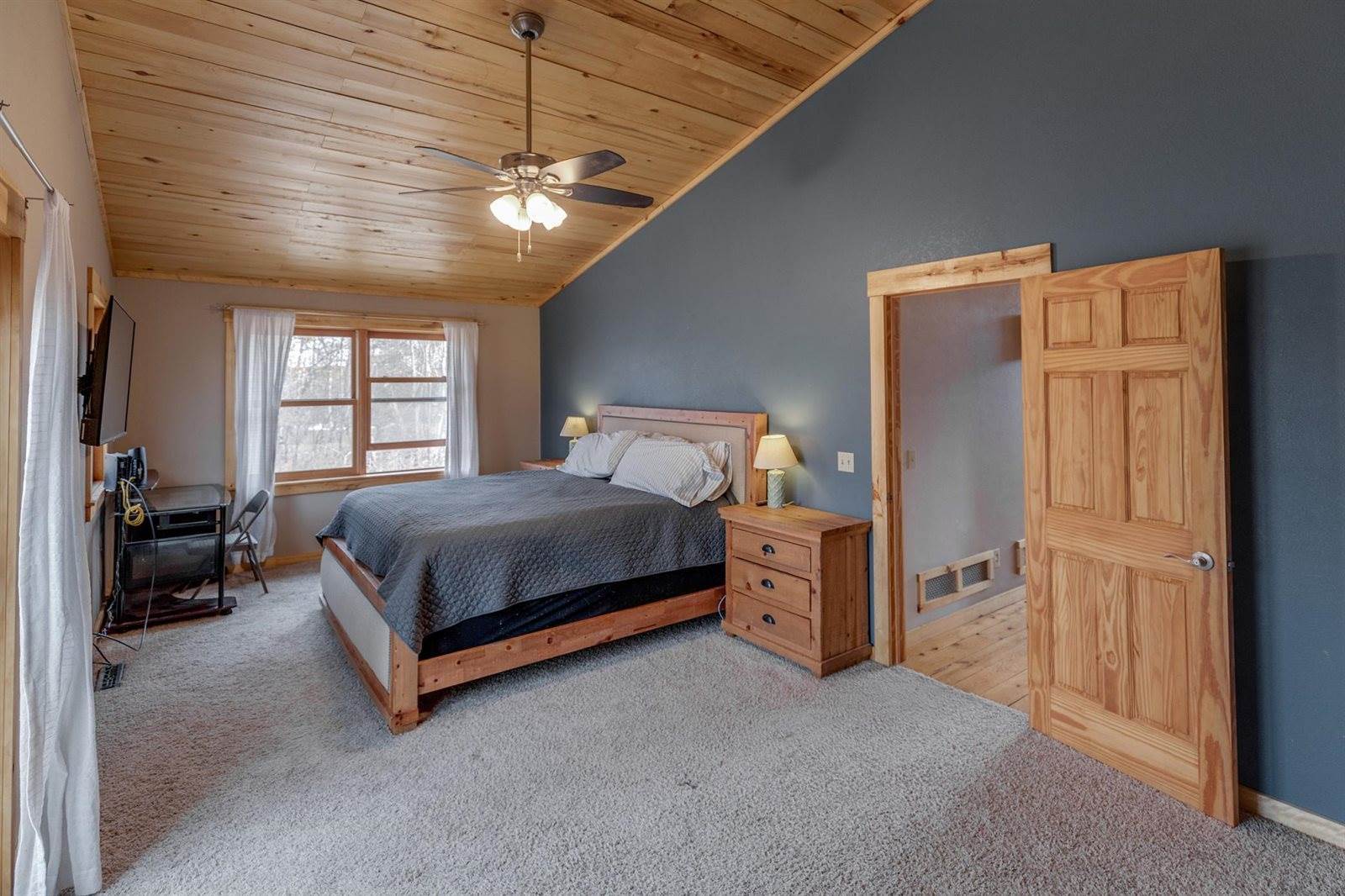 8667 Pine Circle, Breezy Point, MN 56472