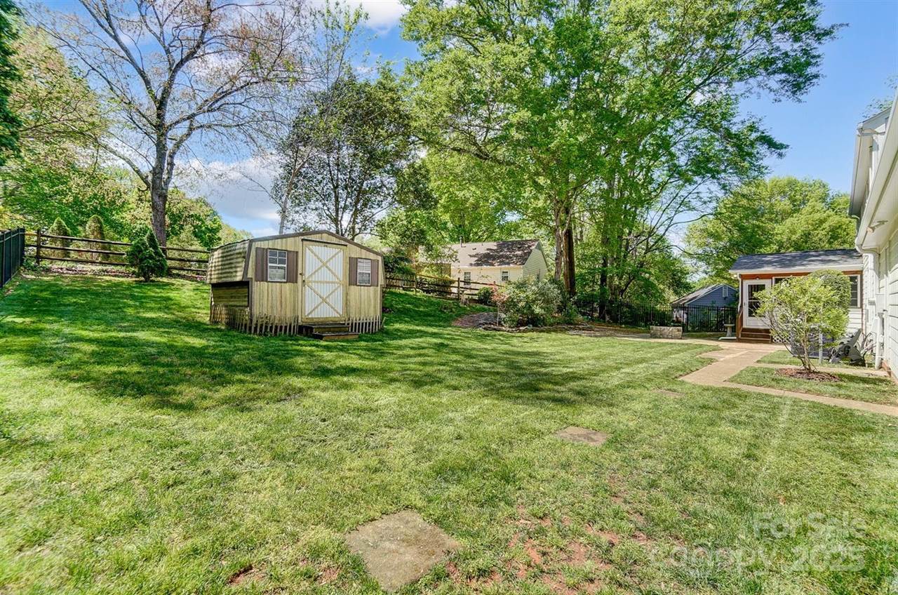 2221 Hamilton Mill Road, Charlotte, NC 28270