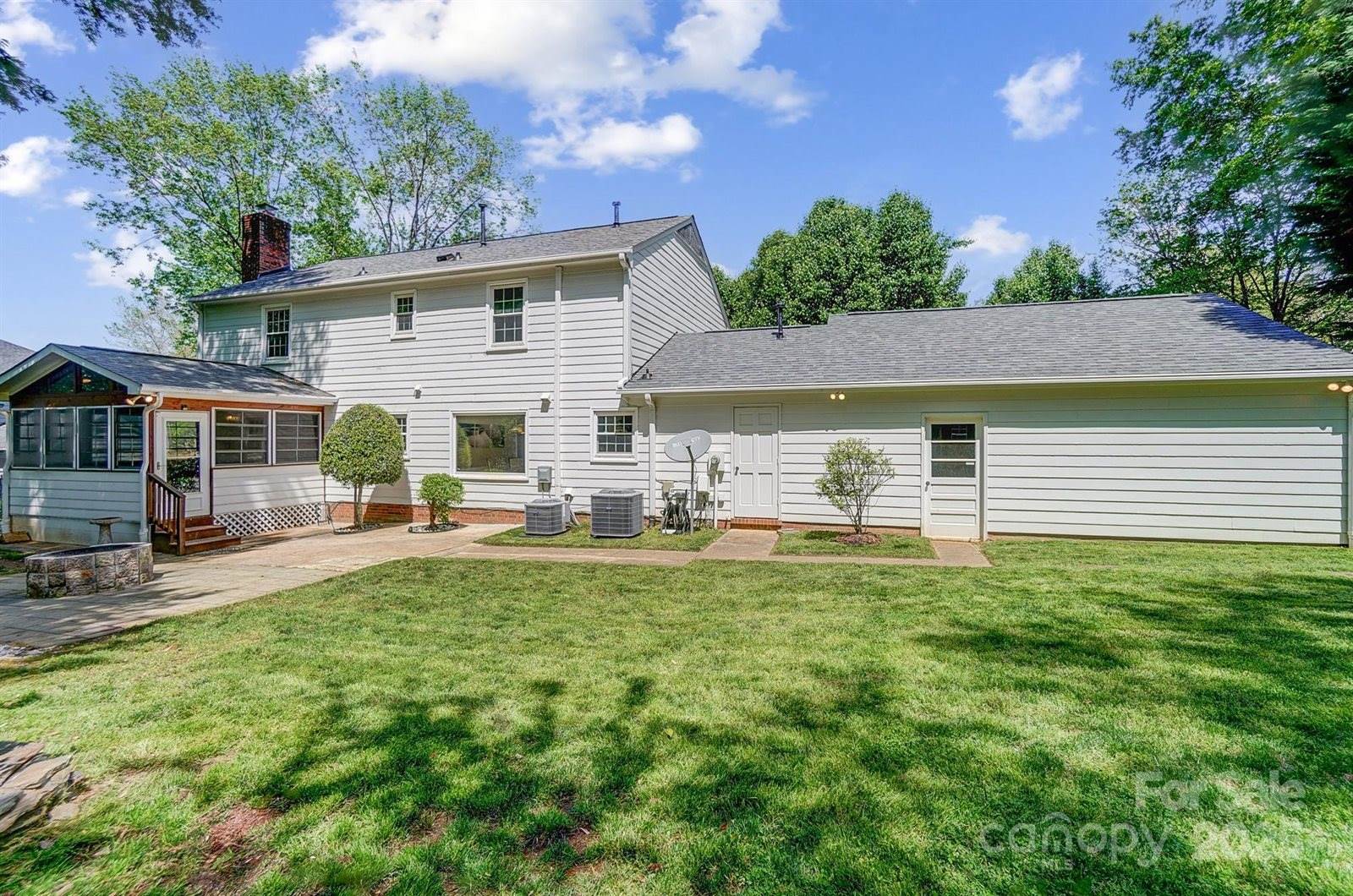 2221 Hamilton Mill Road, Charlotte, NC 28270
