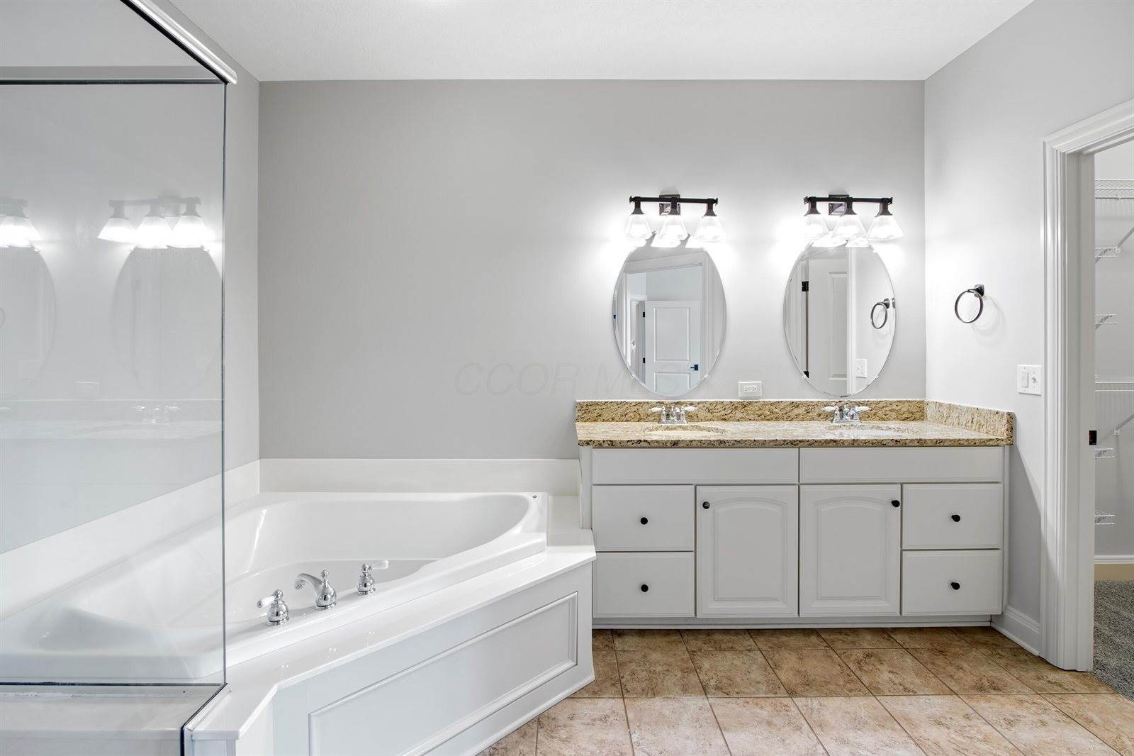 3697 Echo Place, Powell, OH 43065