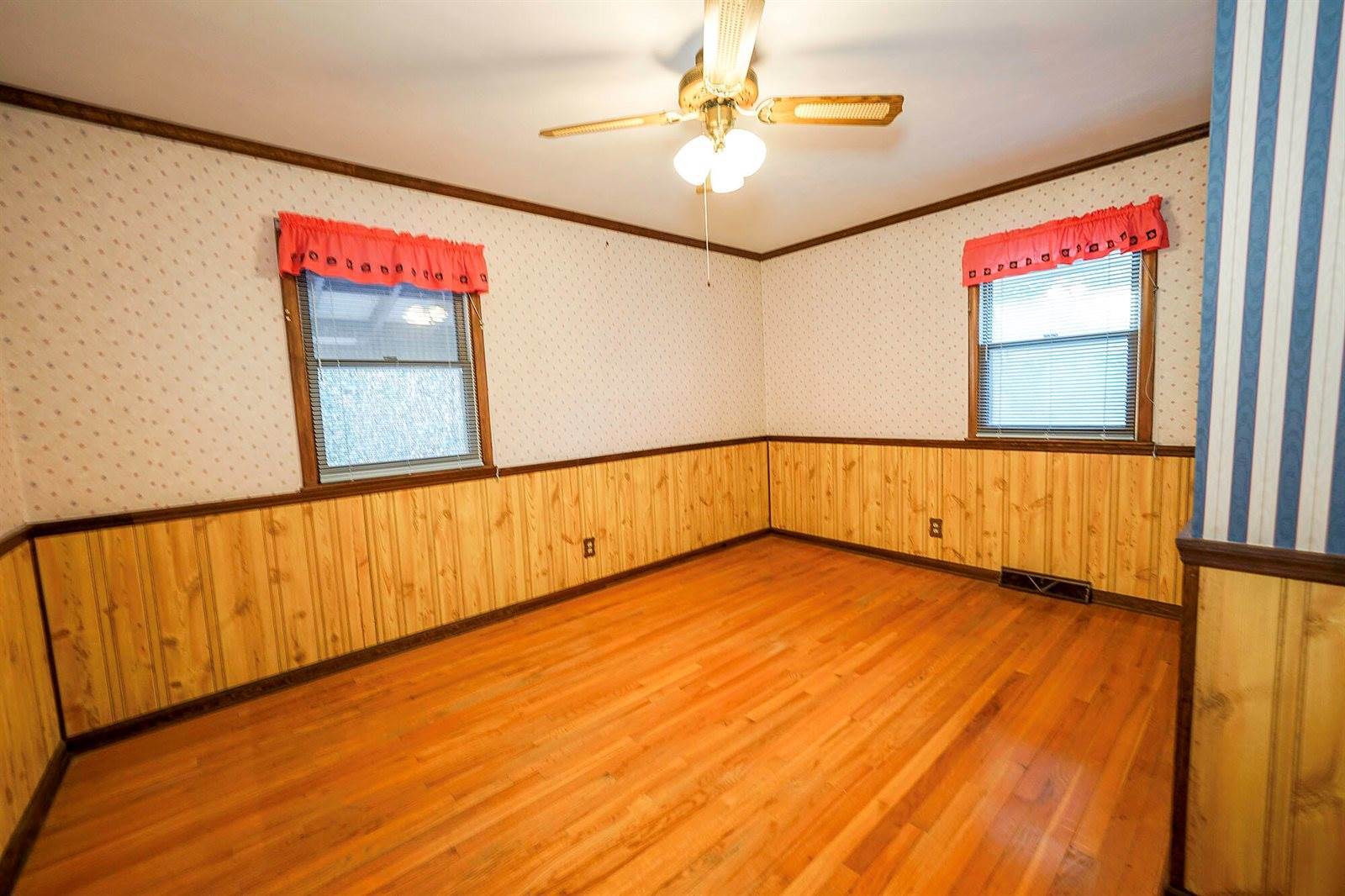 113 Powells Lane, Crescent, IA 51526