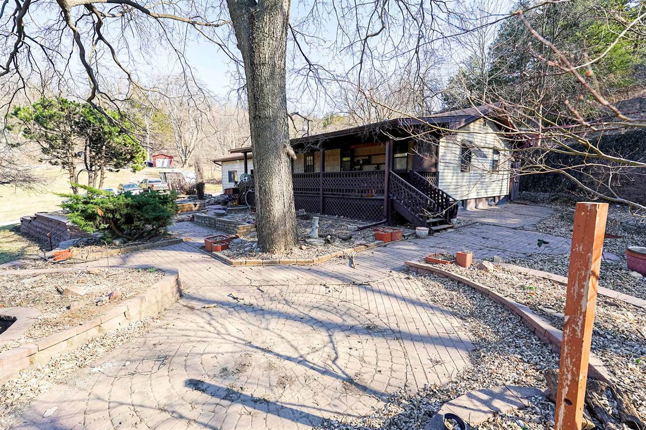 113 Powells Lane, Crescent, IA 51526