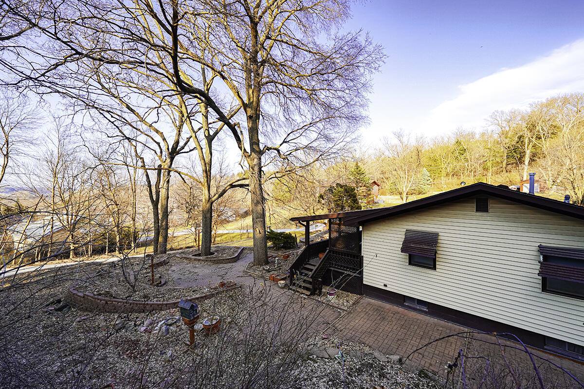 113 Powells Lane, Crescent, IA 51526