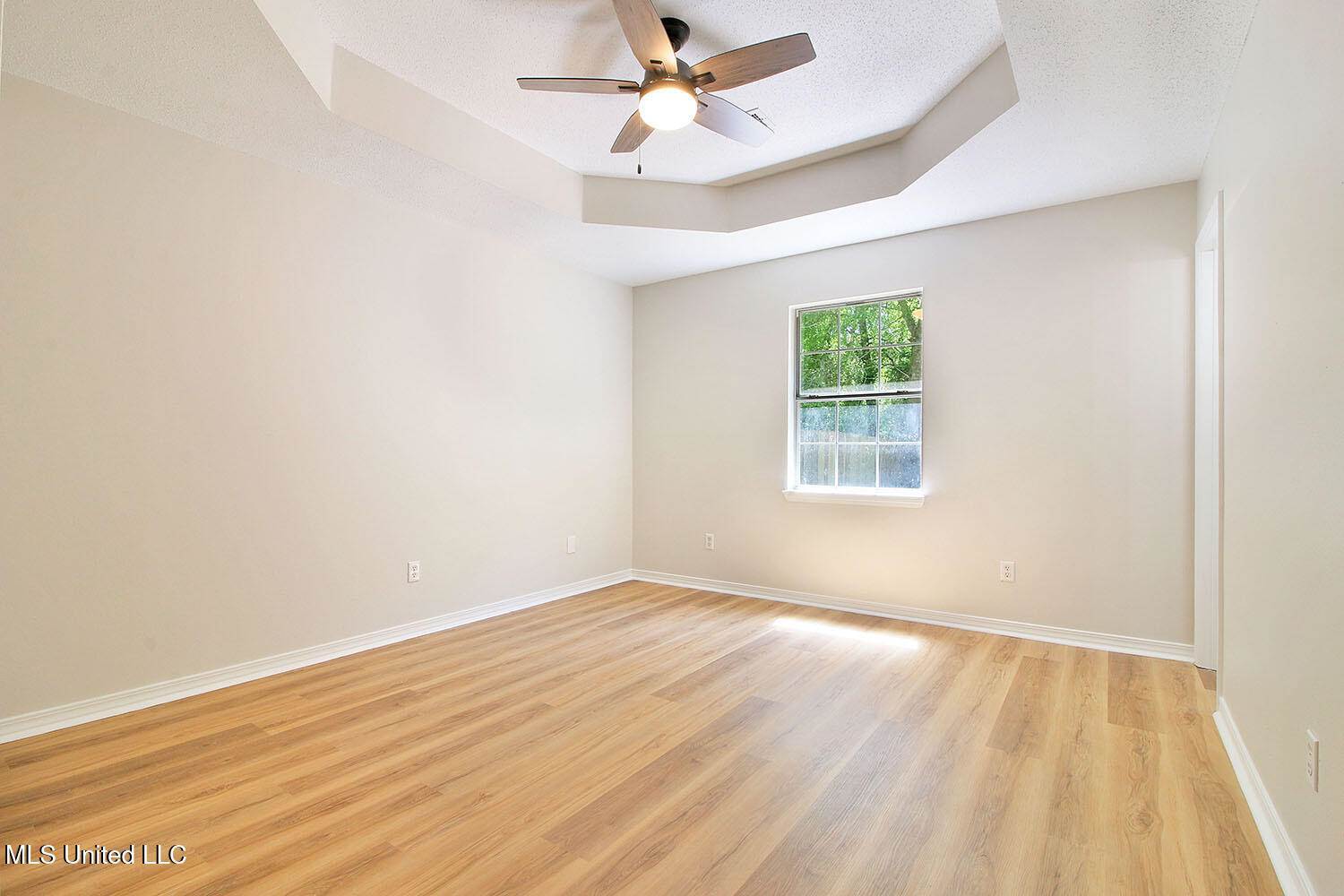 1225 Oak Street, Ocean Springs, MS 39564