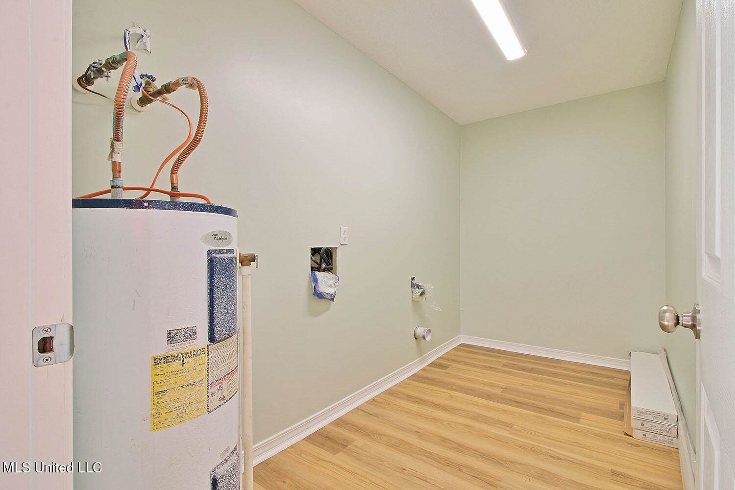 1225 Oak Street, Ocean Springs, MS 39564