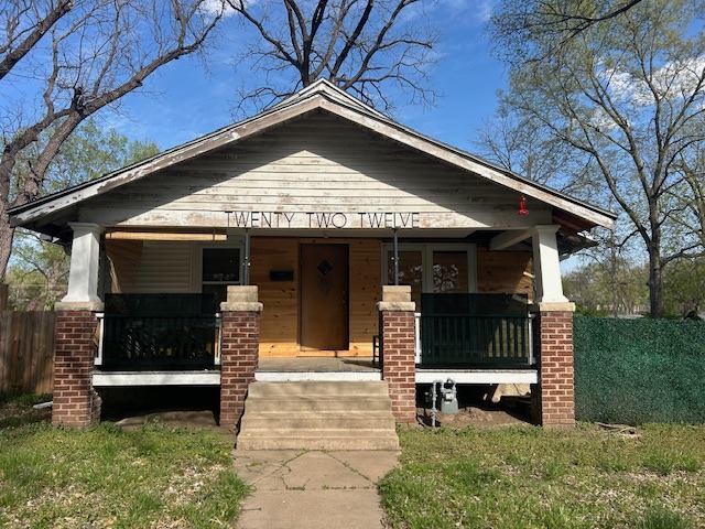 2212 SW Clay ST, Topeka, KS 66611
