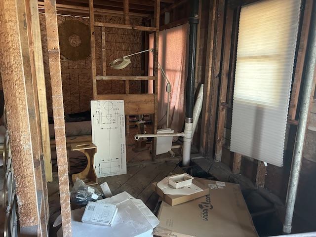 2212 SW Clay ST, Topeka, KS 66611