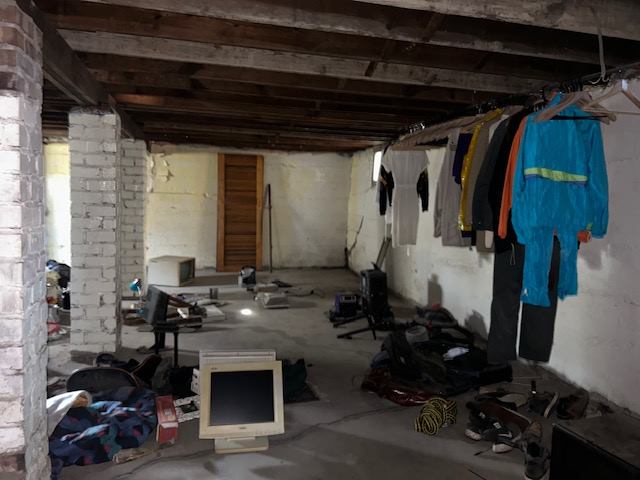 2212 SW Clay ST, Topeka, KS 66611