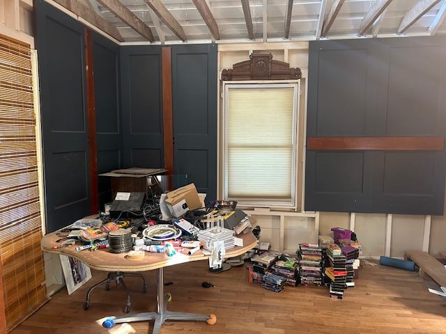 2212 SW Clay ST, Topeka, KS 66611