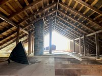 2212 SW Clay ST, Topeka, KS 66611