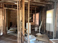 2212 SW Clay ST, Topeka, KS 66611