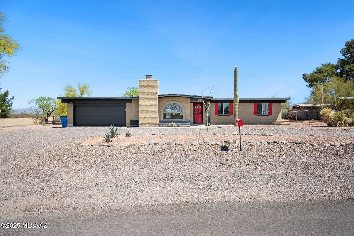 718 West Placita De La Poza, Tucson, AZ 85704