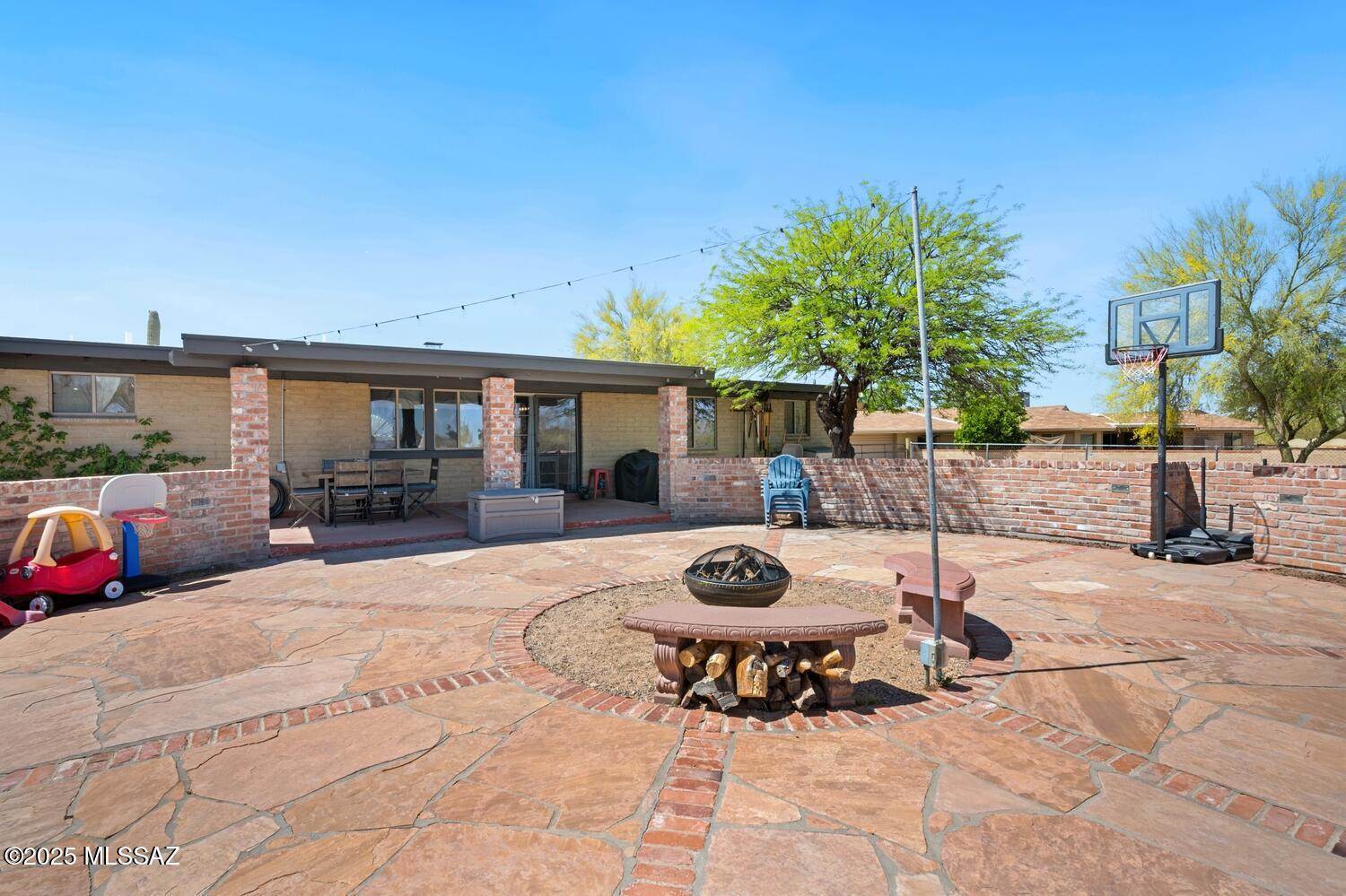 718 West Placita De La Poza, Tucson, AZ 85704