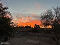 718 West Placita De La Poza, Tucson, AZ 85704